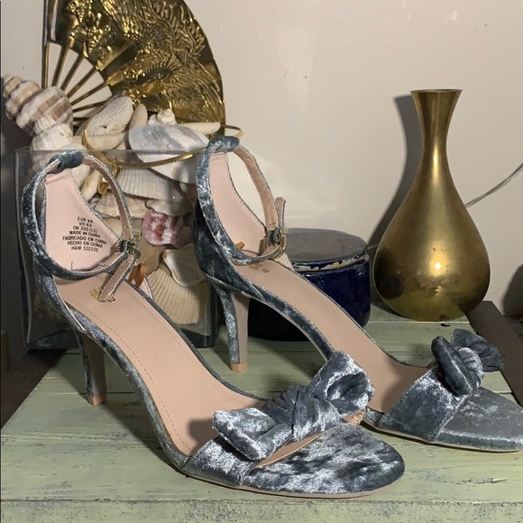 Blue Suede Heels - Picture 2 of 5